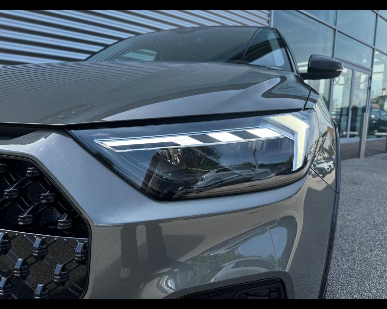 AUDI A1 ALLSTREET 35 TFSI S-TRONIC IDENTITY CONTRAST