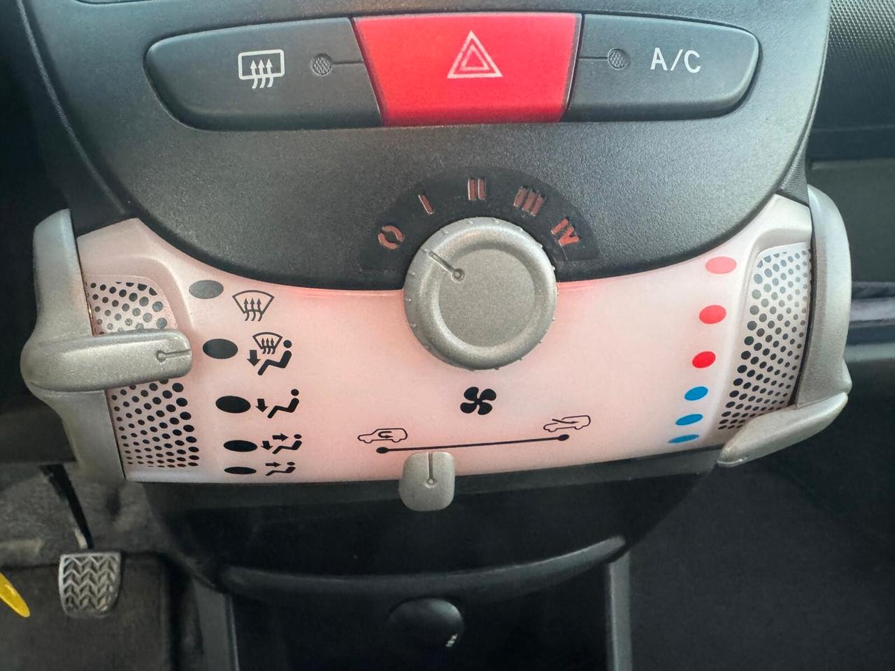 Peugeot 107 1.0 5 porte del 2014 SOLO 136.000 KM
