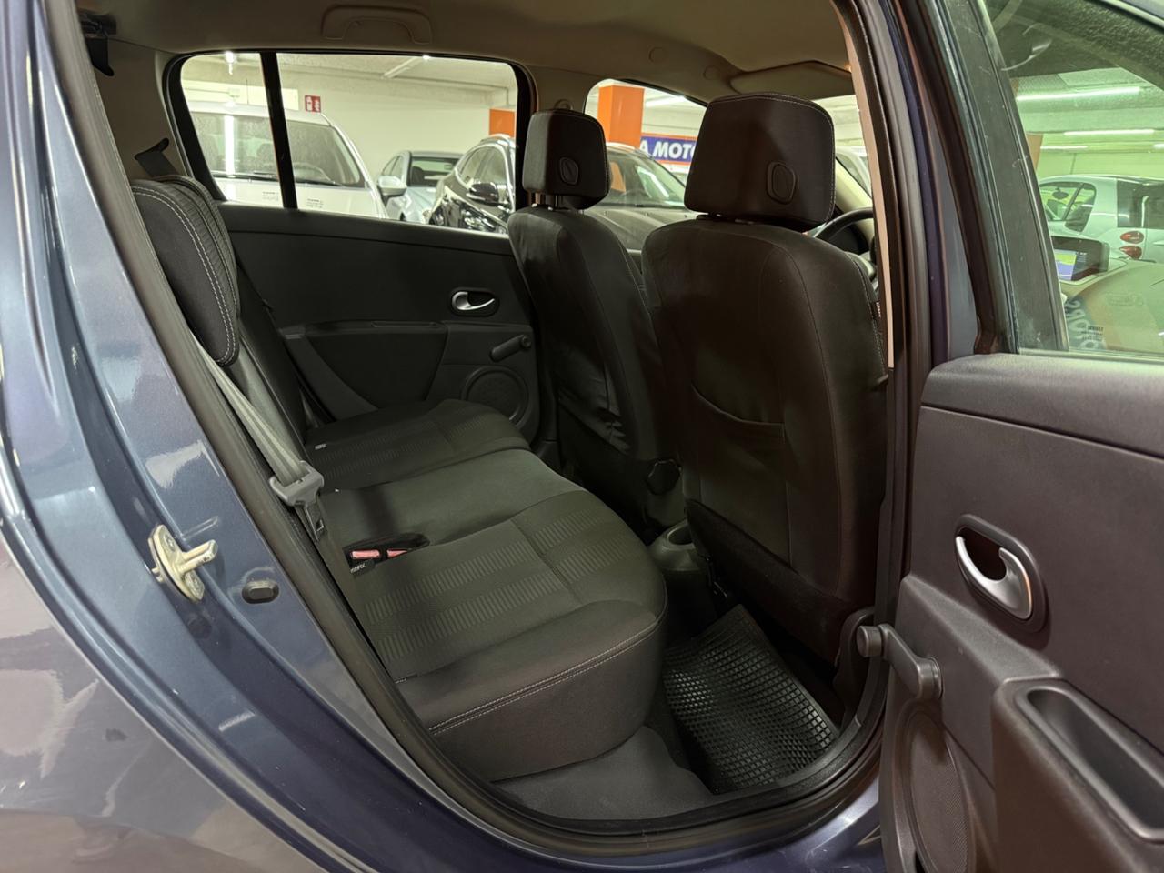 Renault Clio 1.2 16V 5 porte Dynamique