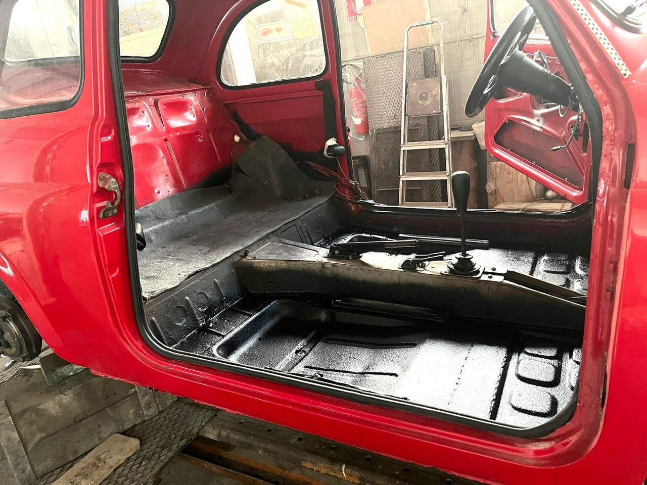 Fiat 500 F meccanica e interni nuovi