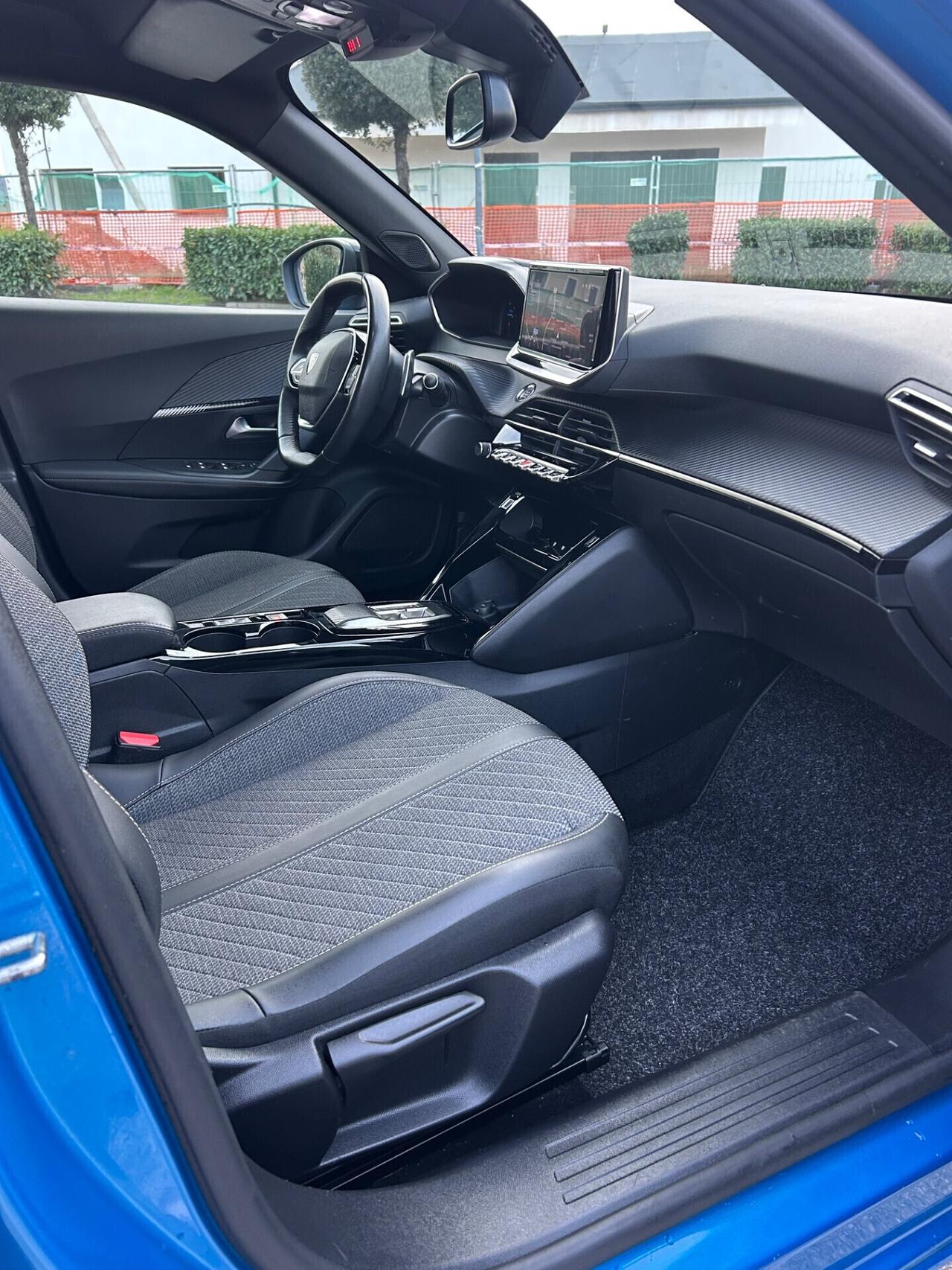 Peugeot 2008 BlueHDi 130 EAT8 GT - 2023