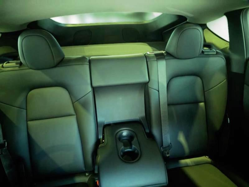 TESLA MODEL Y 75 KWH PERFORMANCE DUAL MOTOR 4WD AUT SUV