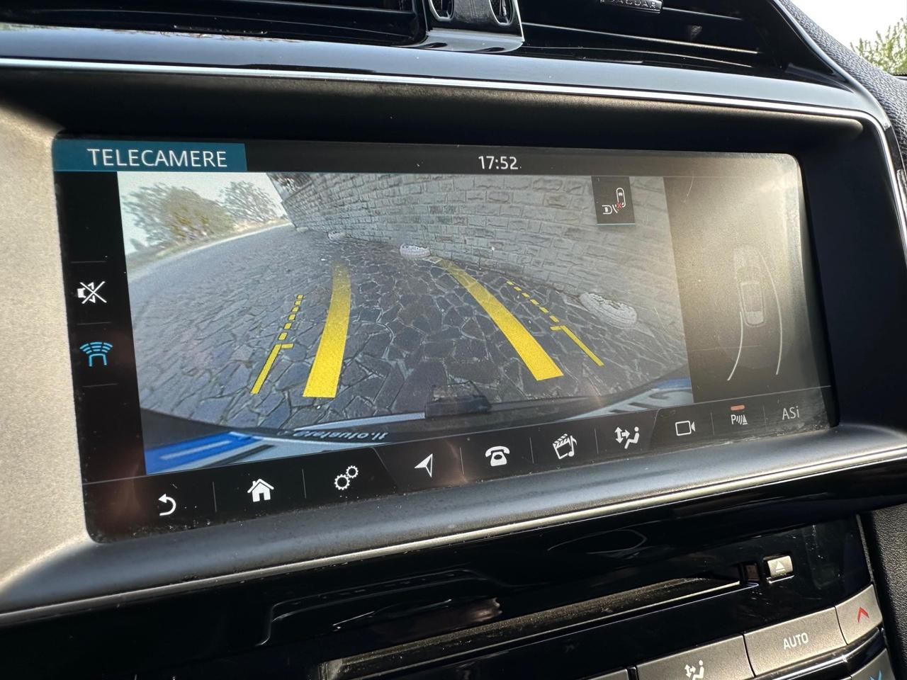 Jaguar F-Pace 2.0 D 180 CV AWD aut. R-Sport