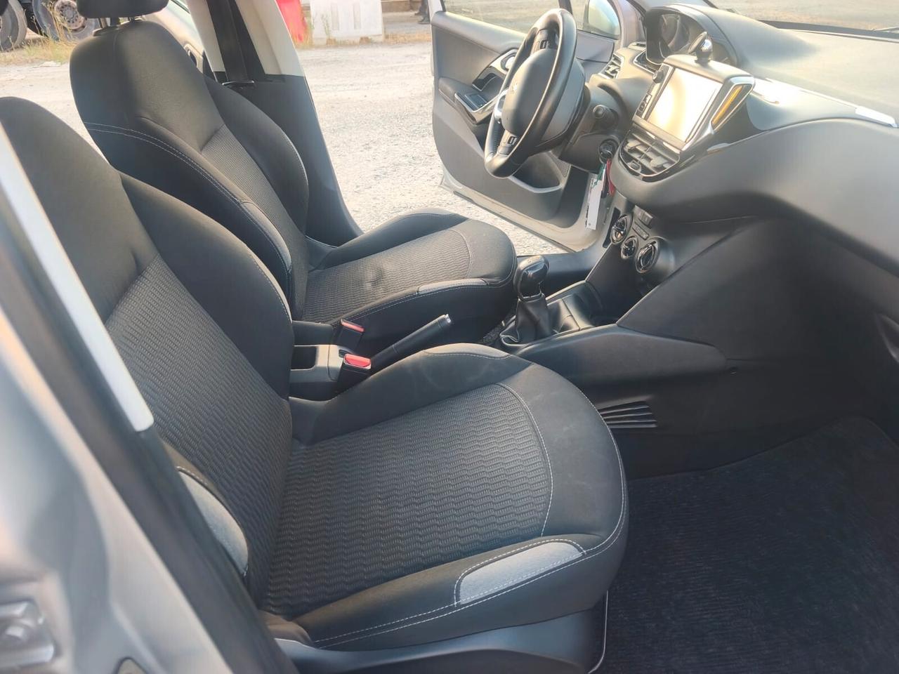 Peugeot 208 2016---1.6 Diesel Neopatentati