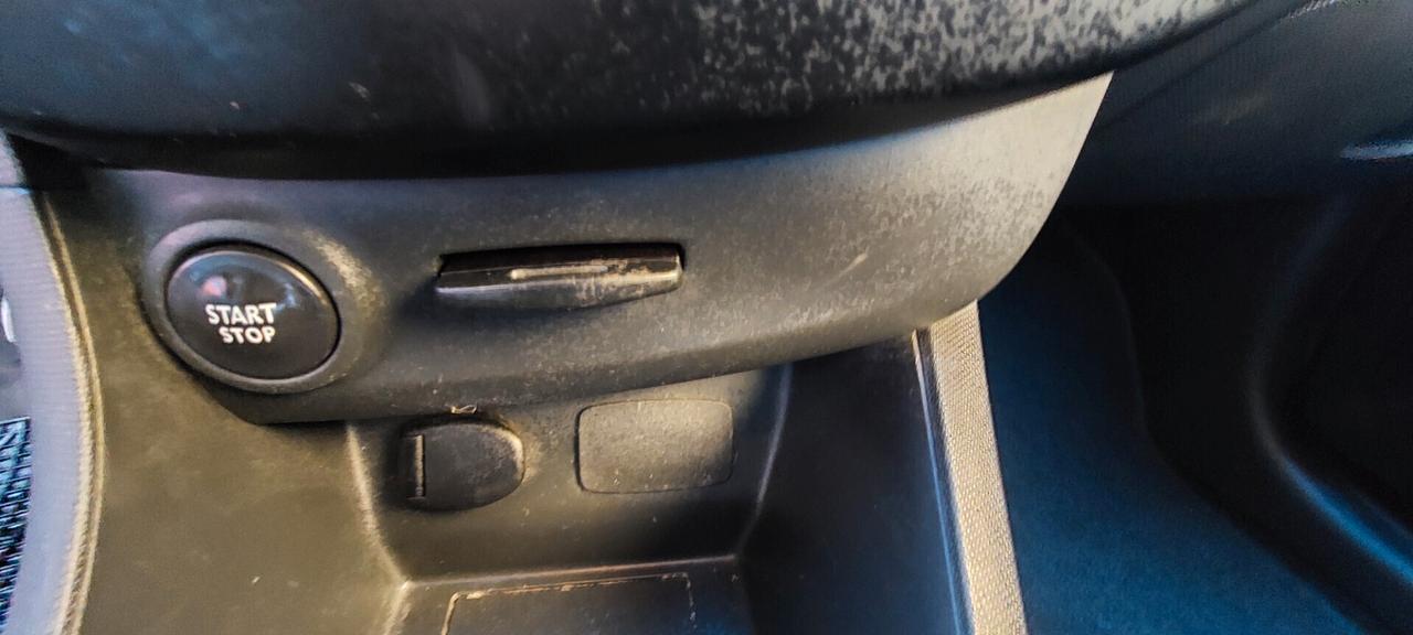 CLIO 1,2 GPL DI SERIE SCADENZA BOMBOLE NEL 2035-X NEOPATENTATI IMPECCABILE FULL