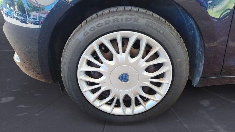 Lancia Ypsilon 1.2 69cv Silver