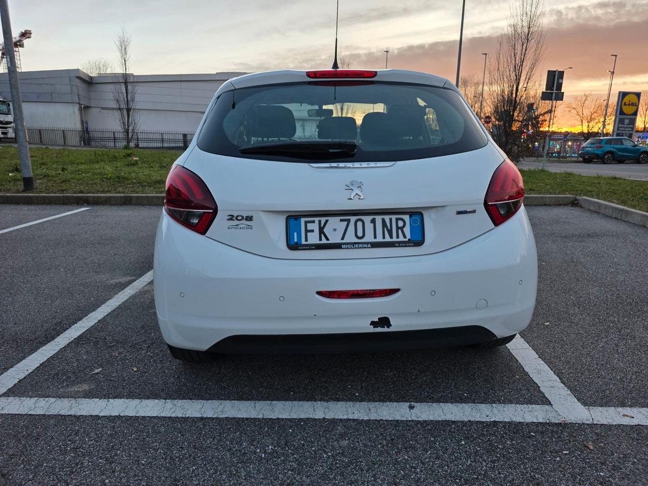 Peugeot 208 PureTech 82 5 porte Allure