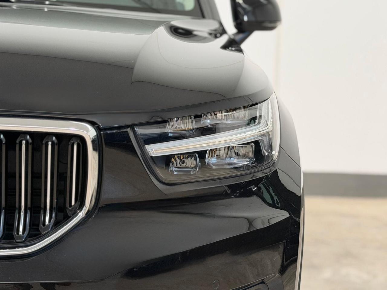 Volvo XC40 B3 automatico Core