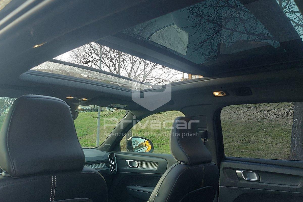 VOLVO XC40 B4 AWD Geartronic R-design