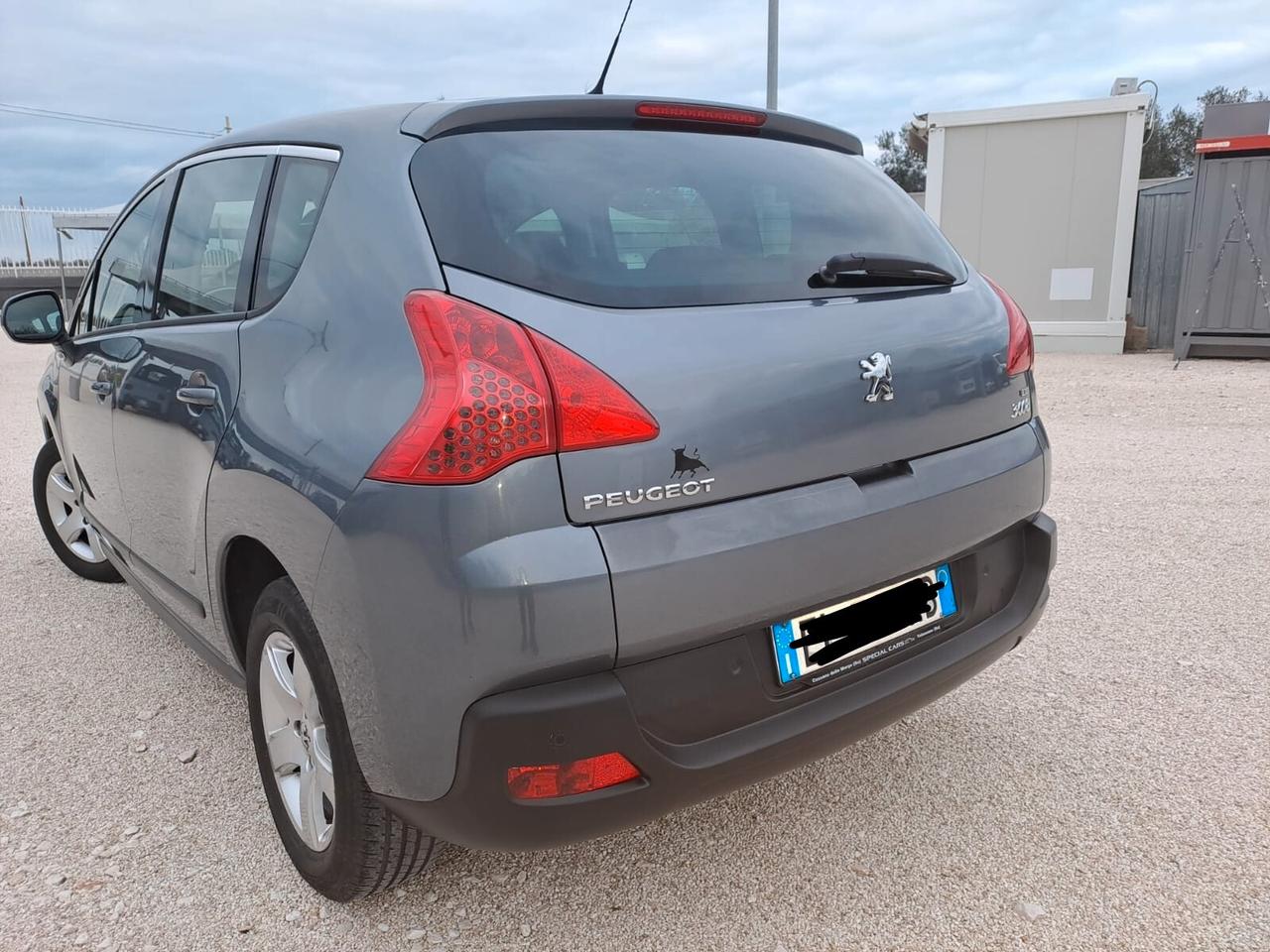 Peugeot 3008 1.6 e-HDi 112CV cambio robotizzato S.&S. Business