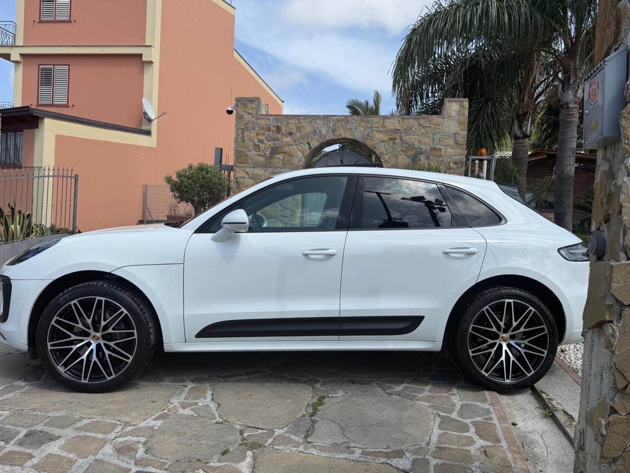 Porsche Macan 2.0 265 cv Led Pelle Tetto Panoramico Apr. Camera 360* 21 Felgen