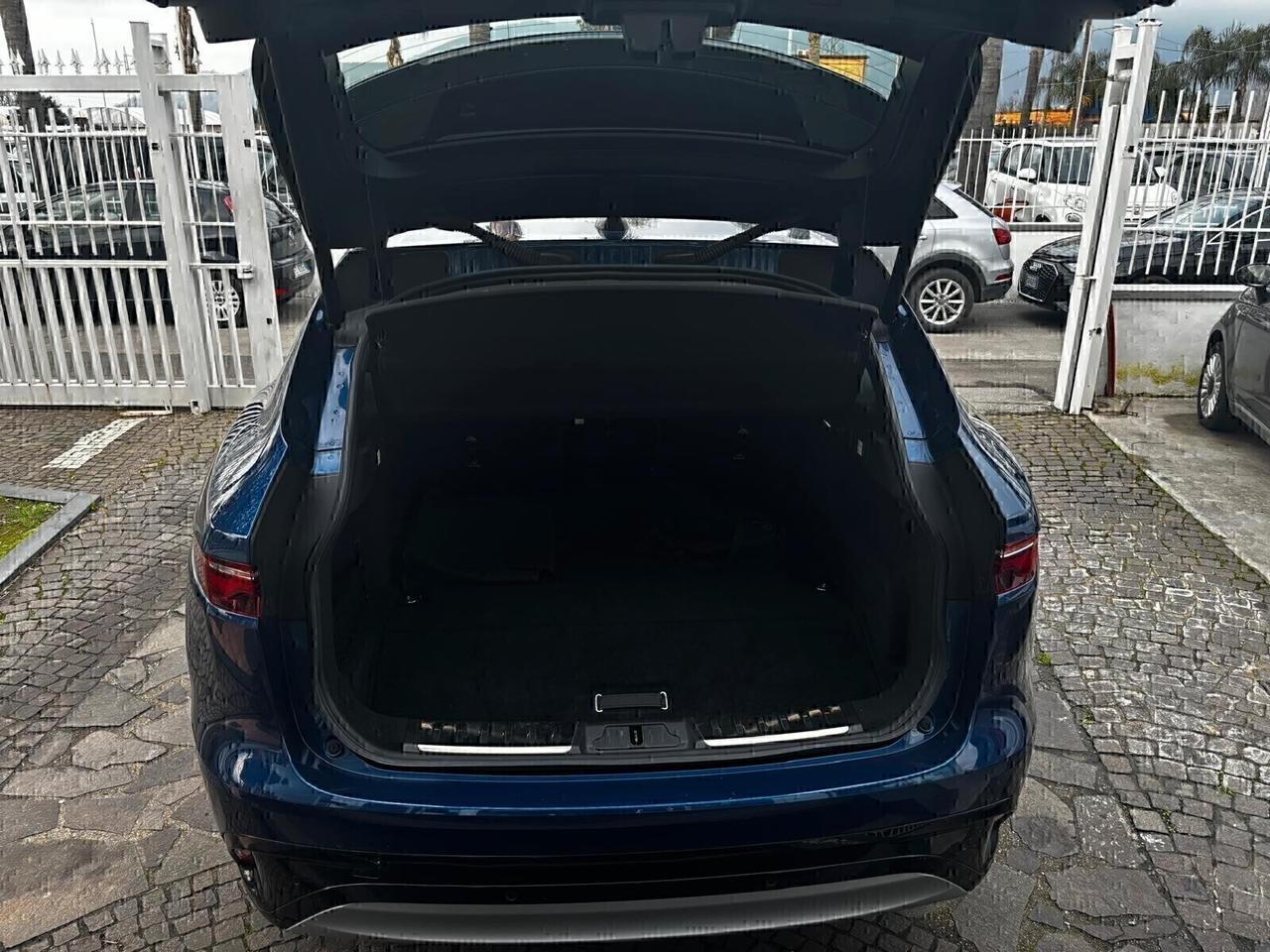 Jaguar F-Pace 2.0 PHEV 404CV automatico 9.000KM