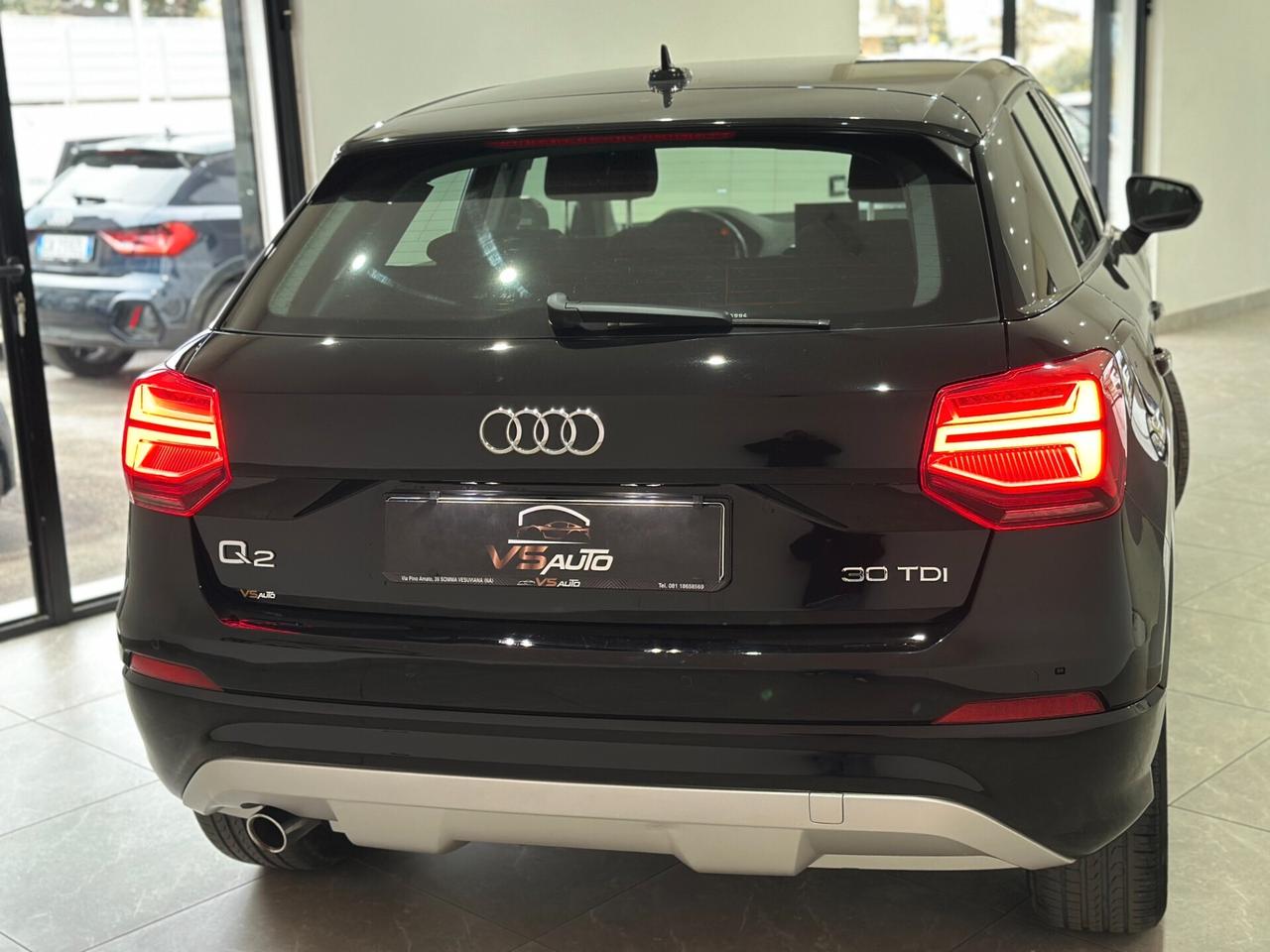 Audi Q2 30 TDI Identity Black