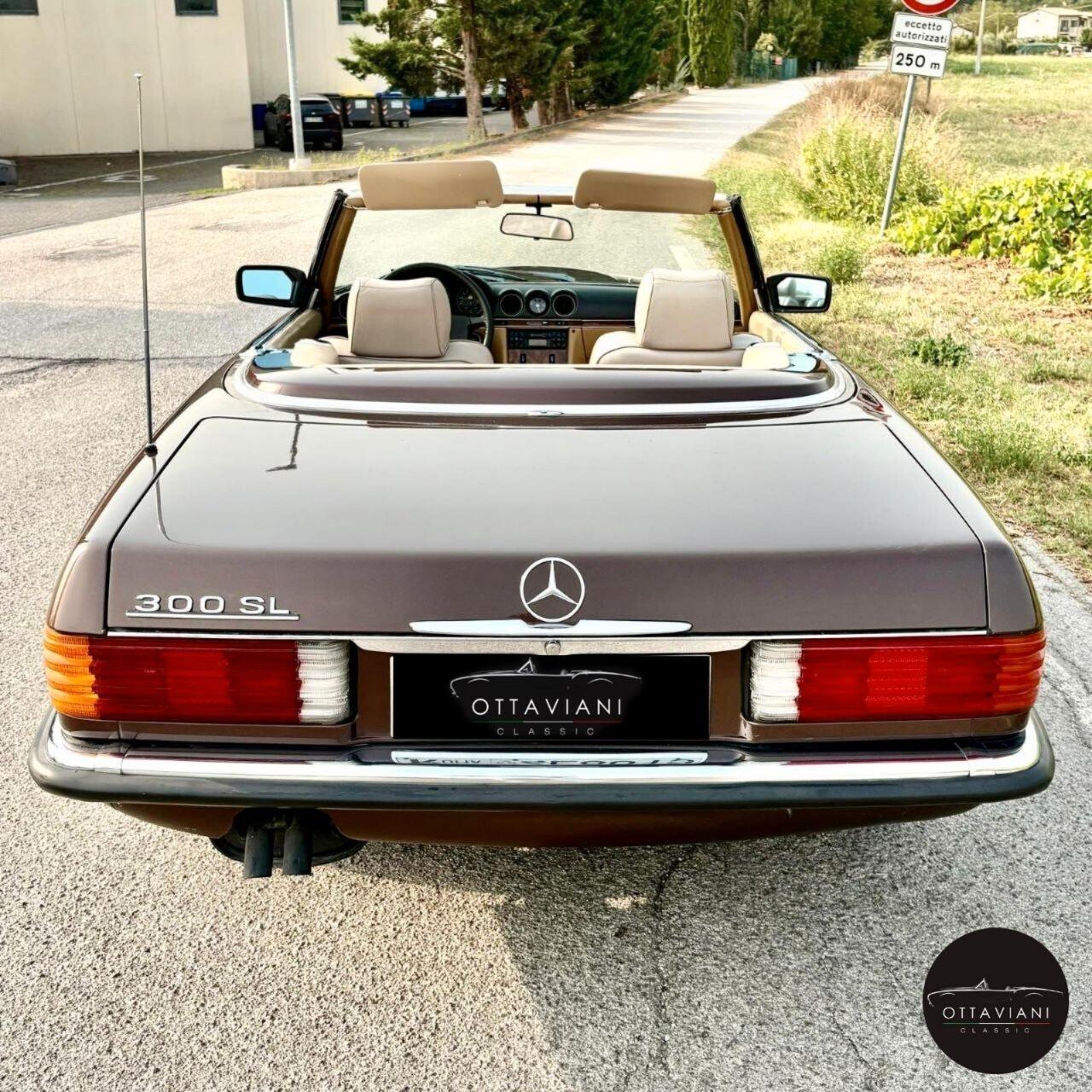 Mercedes SL 300 r107 targa ORO ASI