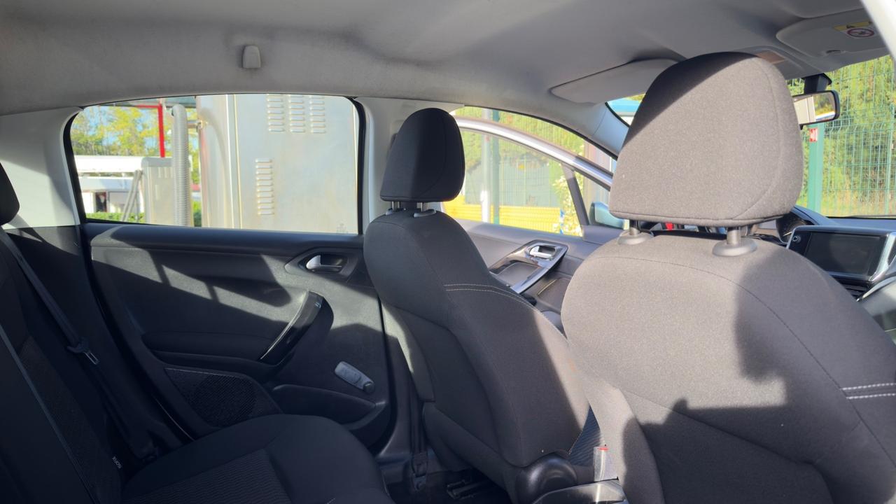 Peugeot 208 BlueHDi 75 5 porte Allure 2016
