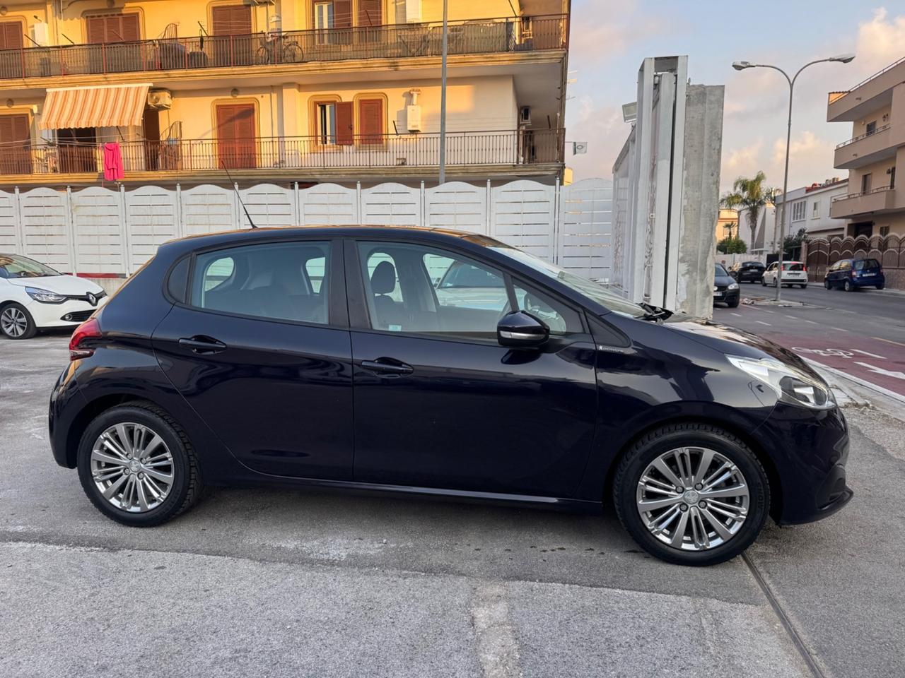 Peugeot 208 1.2 BENZINA 82CV Allure 2018