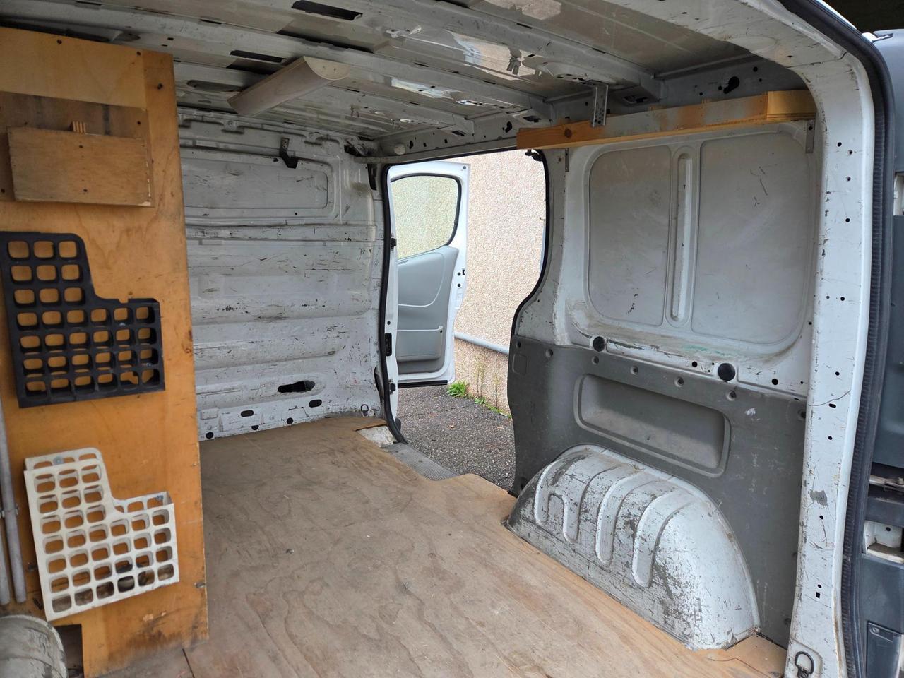 RENAULT Trafic T27 2.0 dci 115cv L1H1 +IVA