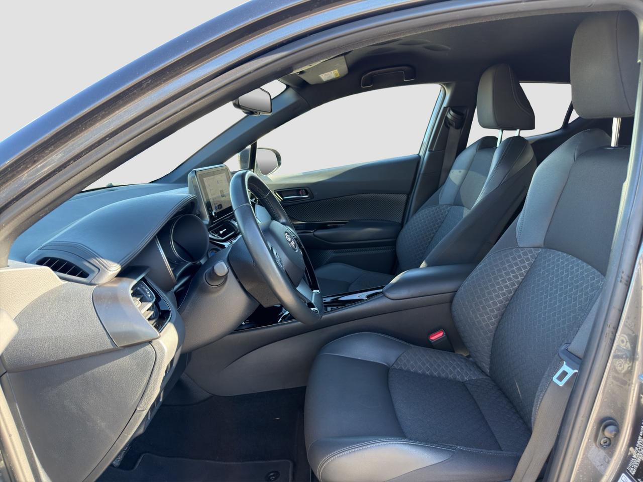 TOYOTA C-HR 2.0 Hybrid E-CVT Morebusiness