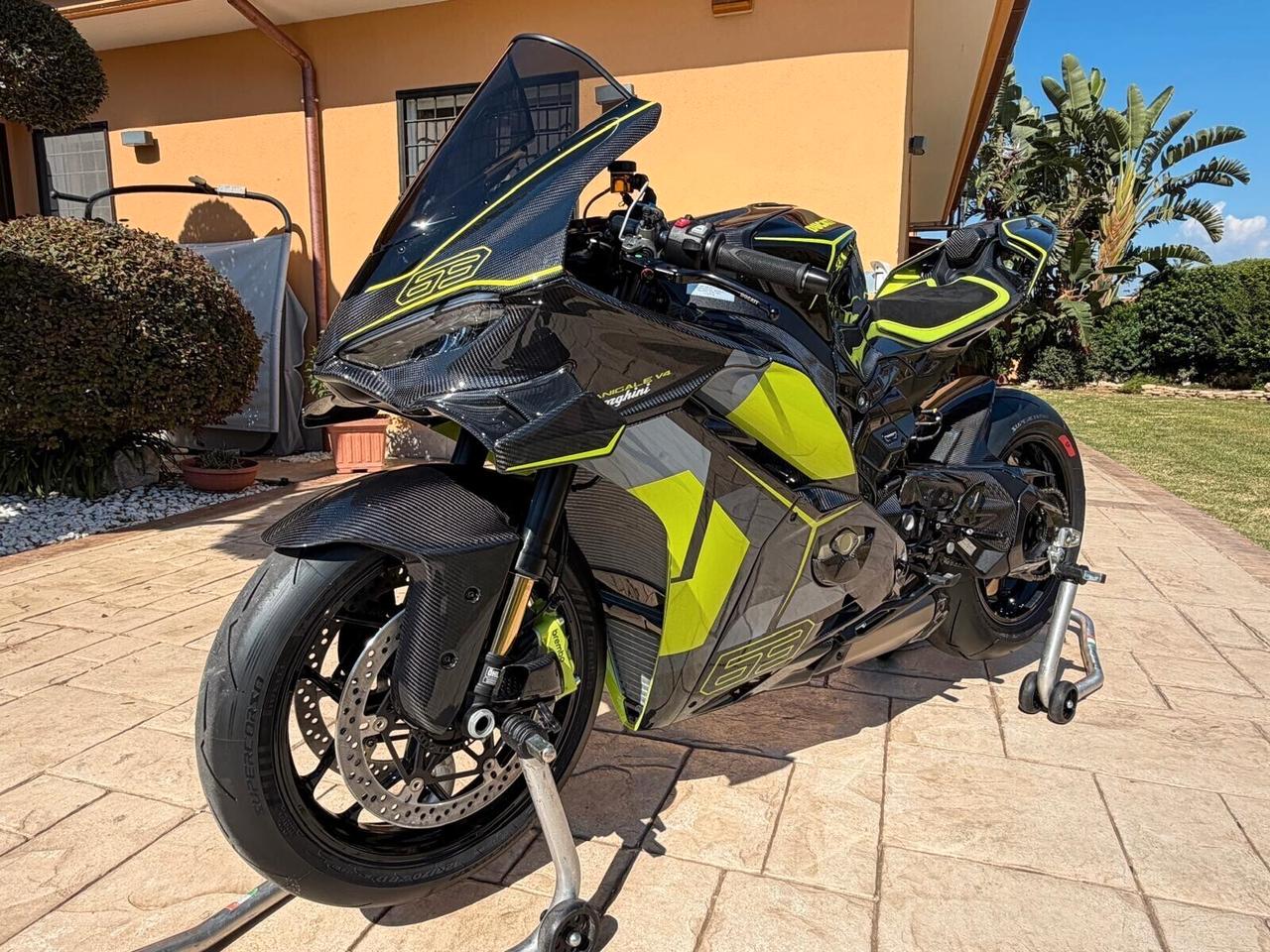 Ducati Panigale V4 Lamborghini 1 OF 630