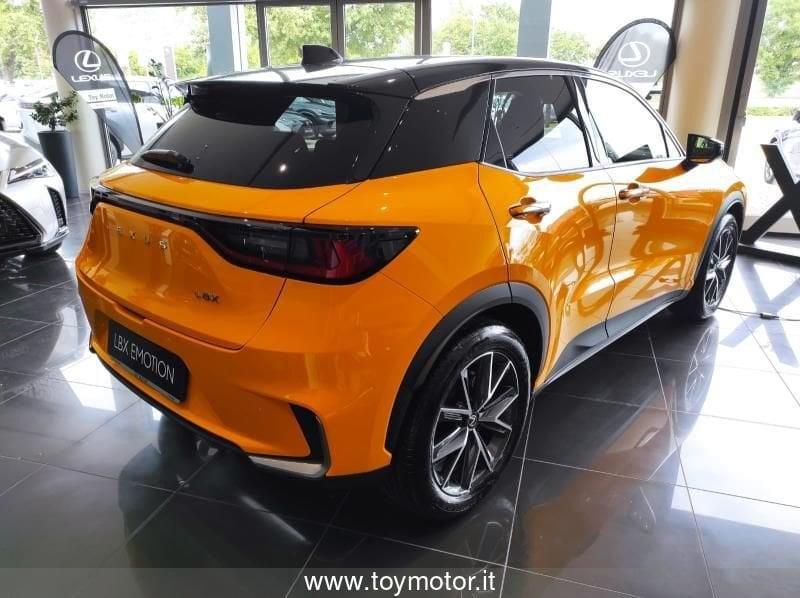 Lexus LBX Hybrid Emotion