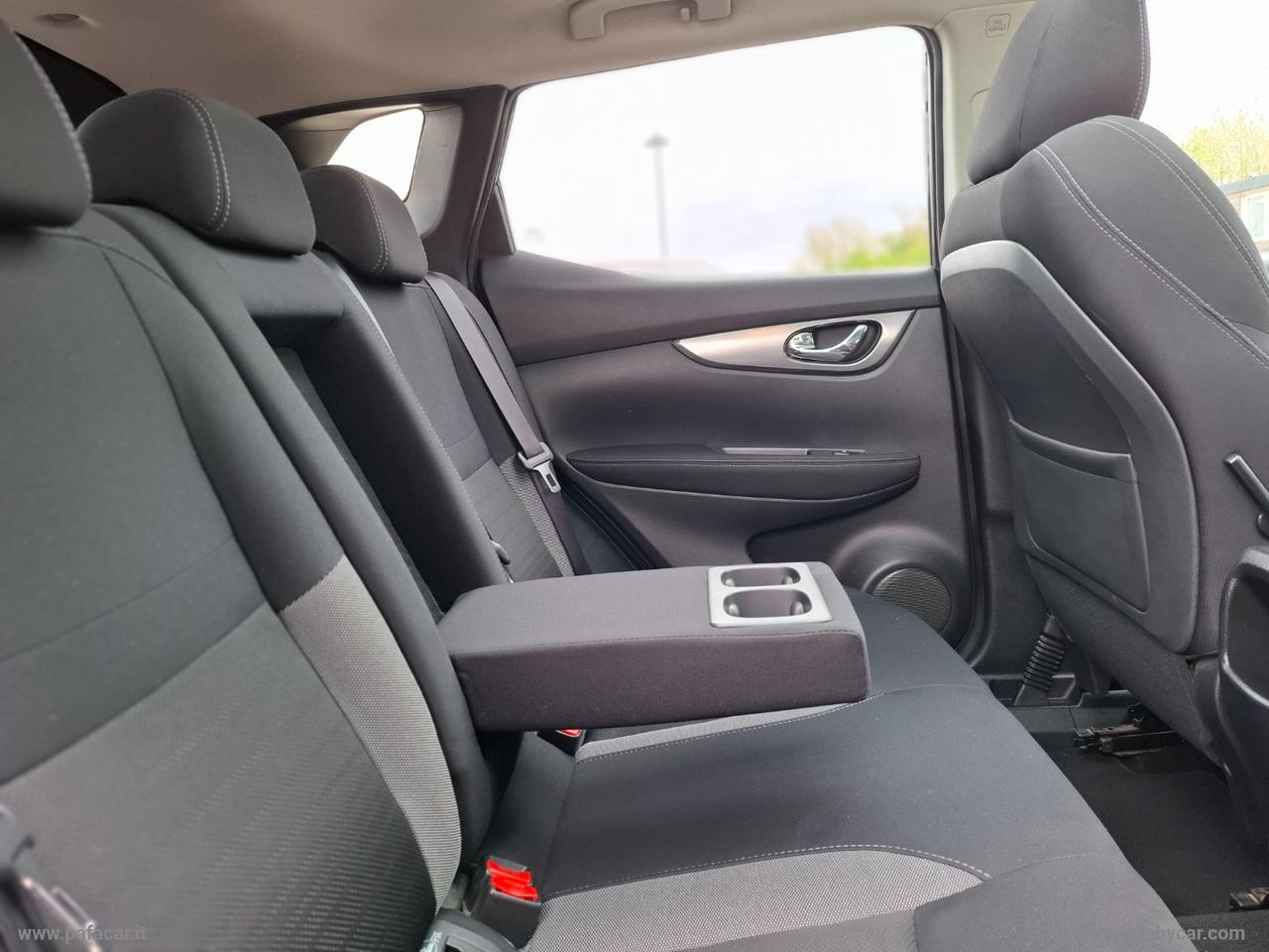 NISSAN Qashqai 1.5 dCi N-Connecta