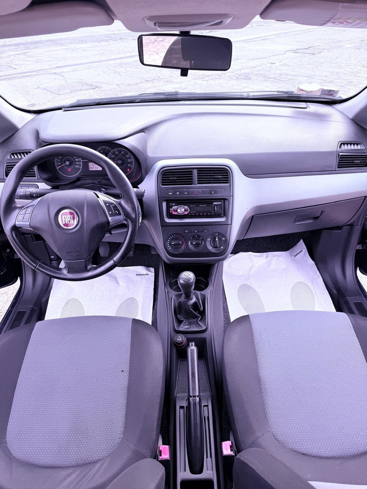 Fiat Grande Punto 1.3MJT 75 ok Neo patentati