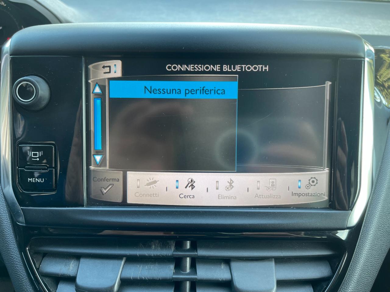 Peugeot 208 1.4 HDi 68 CV 5 porte Business NEO PATENTATI