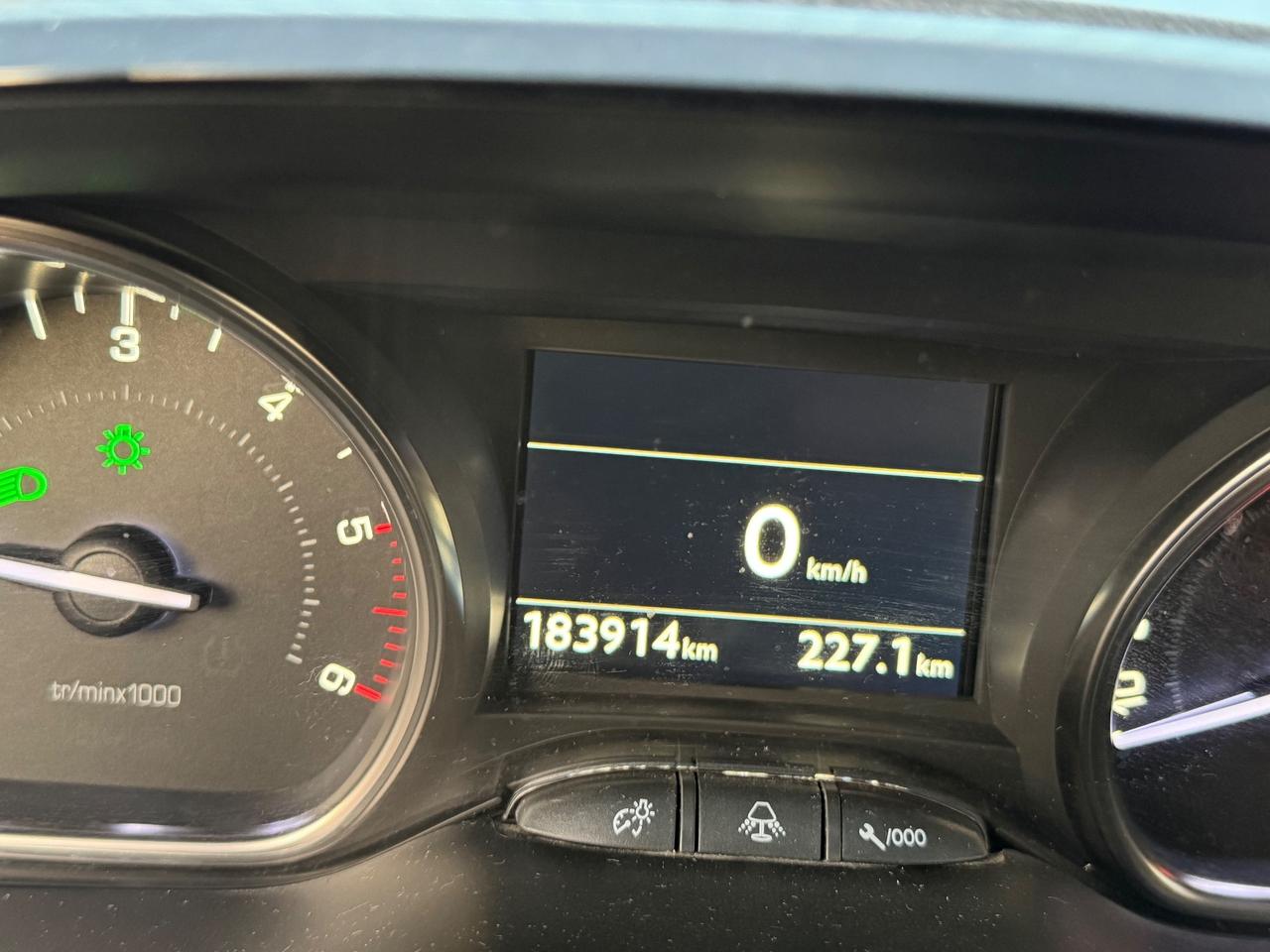 Peugeot 3008 BlueHDi 120 EAT6 S&S Allure