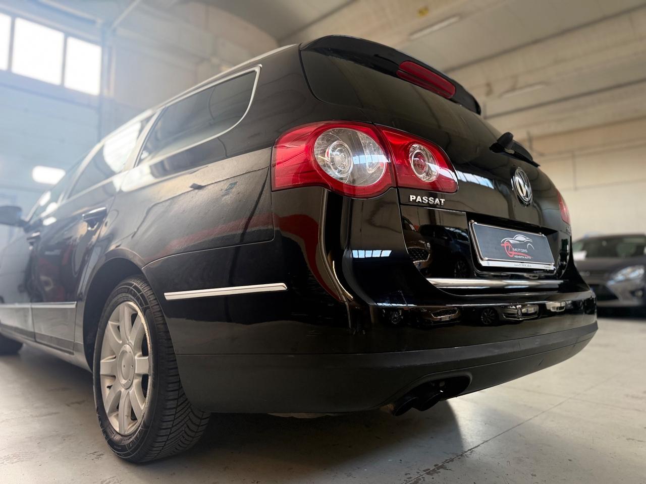 Volkswagen Passat 2.0 TDI DPF DSG Highline NEOPATENTATI