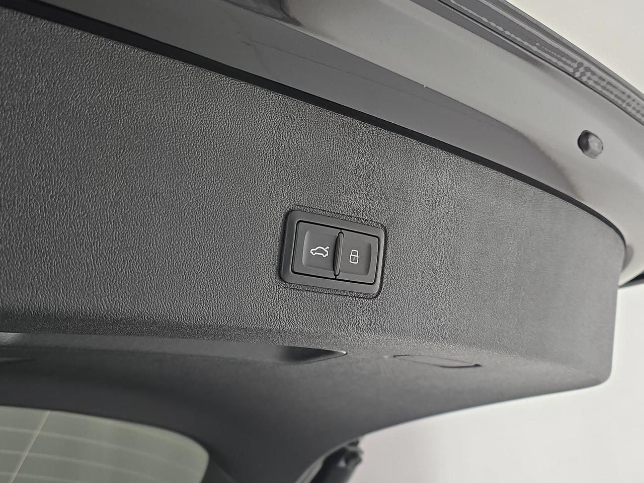 Audi Q3 2.0 tdi s line edition 150cv s-tronic