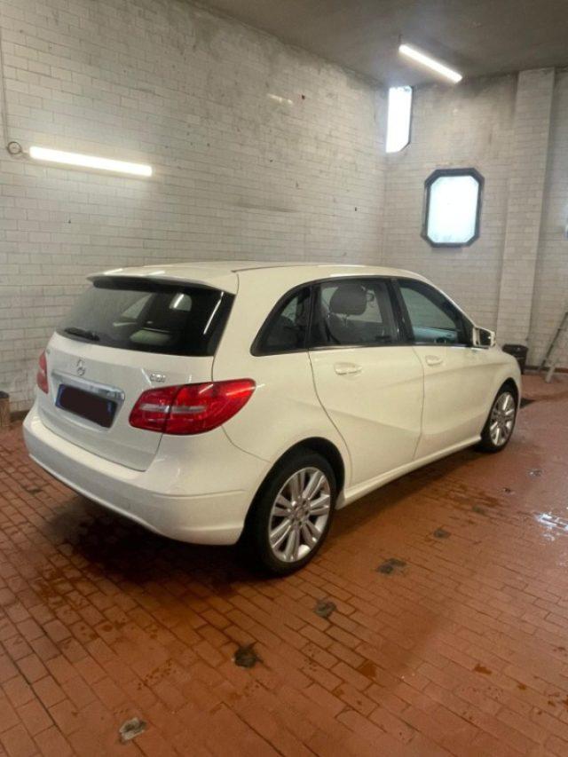 MERCEDES-BENZ B 180 CDI Elegance