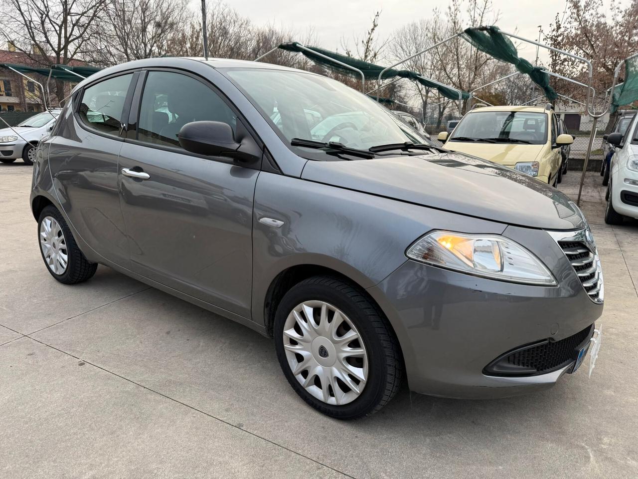 Lancia Ypsilon 1.2 UNICO-PROPR