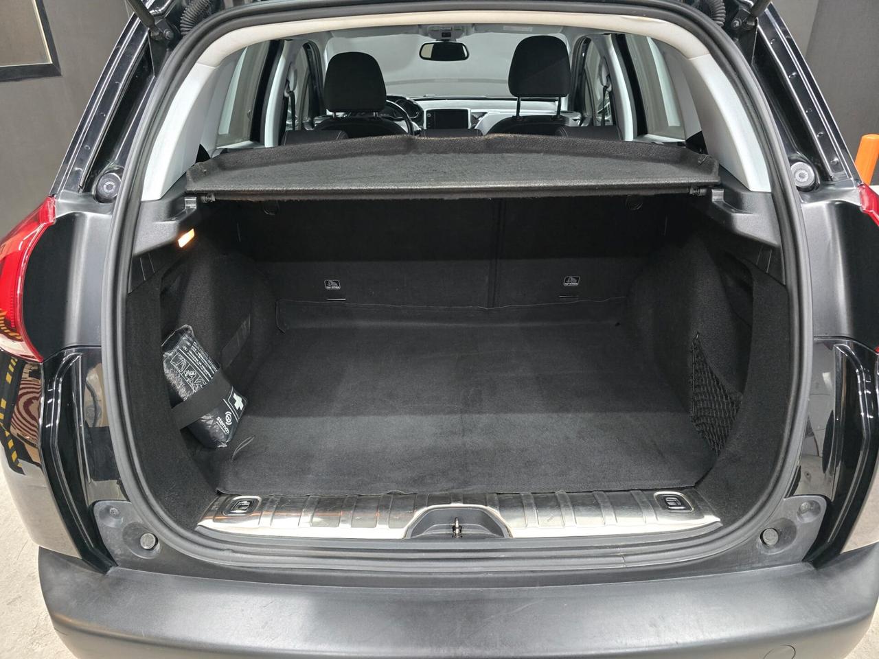 Peugeot 2008 1600hdi 102 cv allure