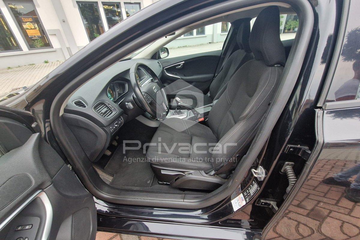 VOLVO V40 D2 1.6 Kinetic