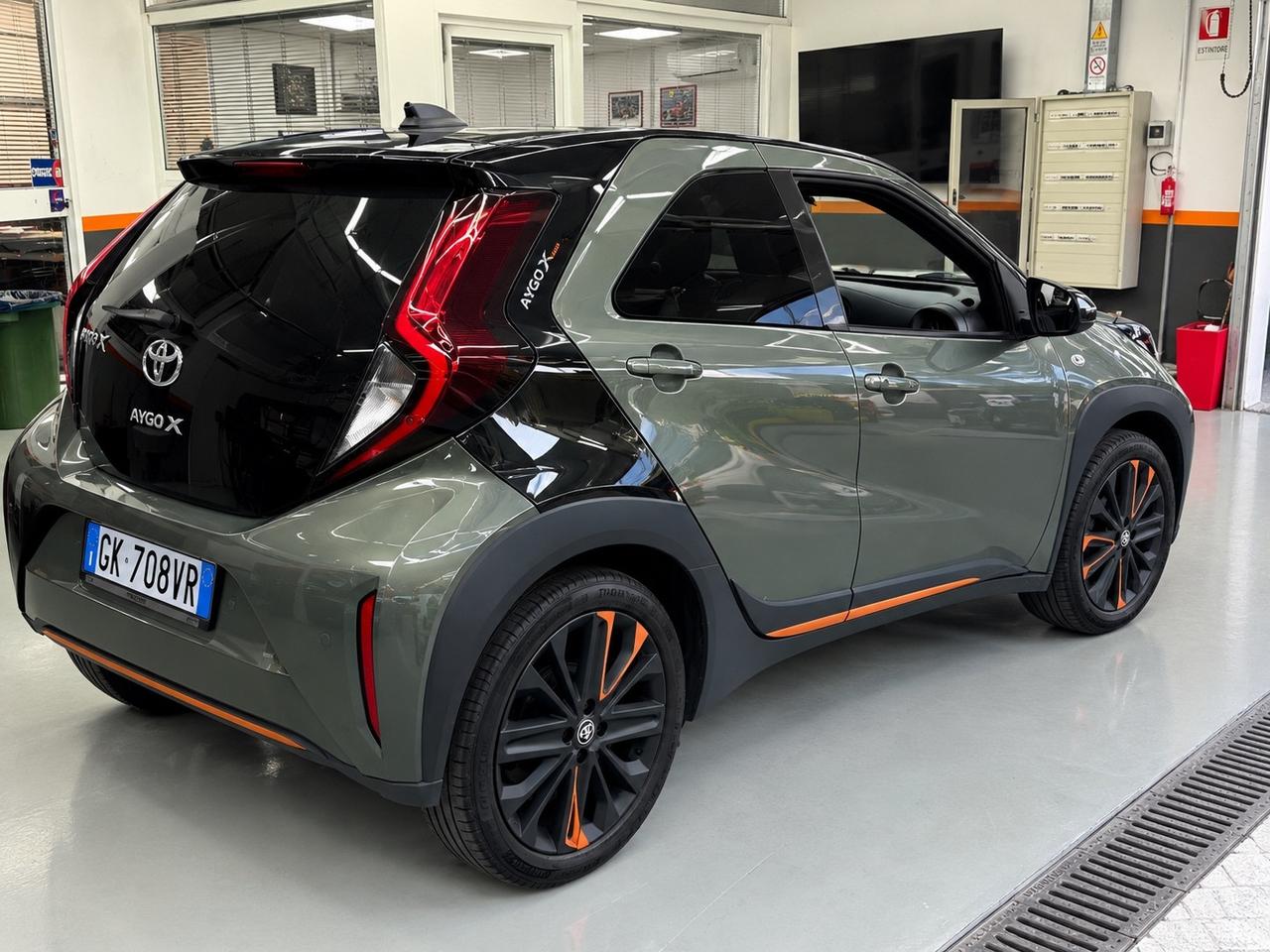 Toyota Aygo X 1.0 LIMITED VVT-i 72 CV 5 porte FULL OPTIONAL
