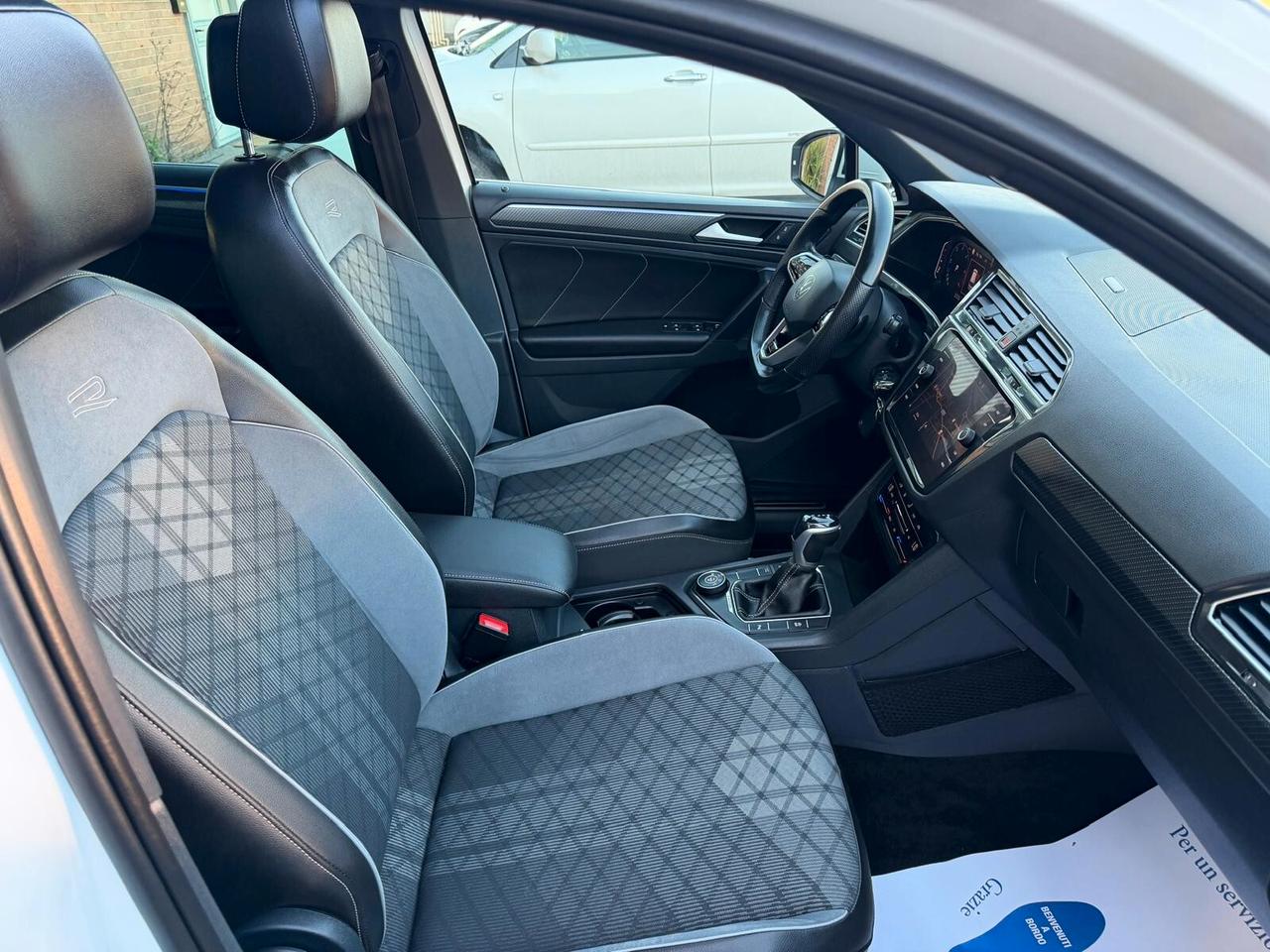 Volkswagen Tiguan 2.0 TDI 200 CV SCR DSG 4MOTION R-Line TETTO APRIBILE E GANCIO TRAINO