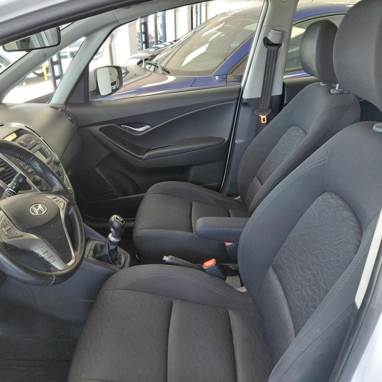 HYUNDAI IX20 ANNO 2012 DS 1.4 ADATTA NEOPATENTATI KM 100 MILA