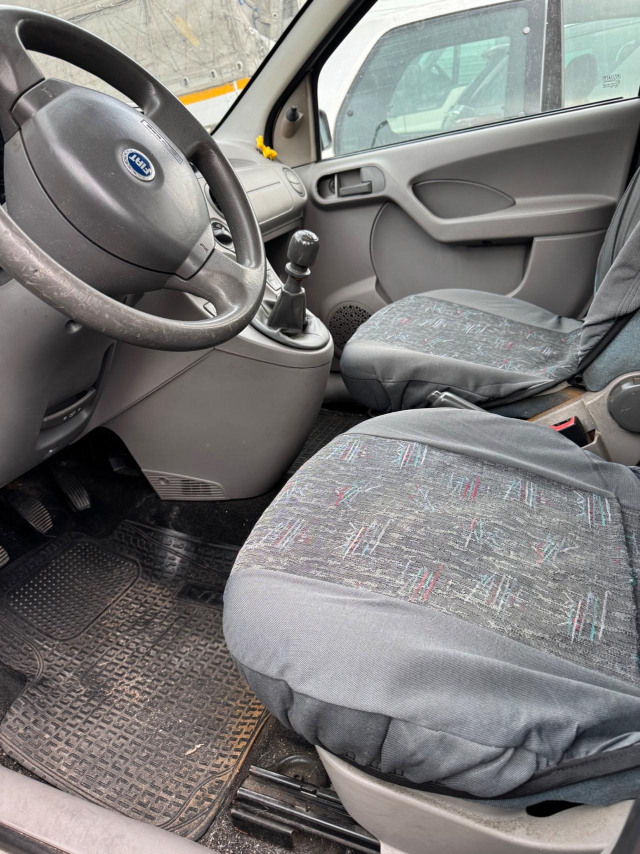 Fiat Panda 1100 i.e. cat College