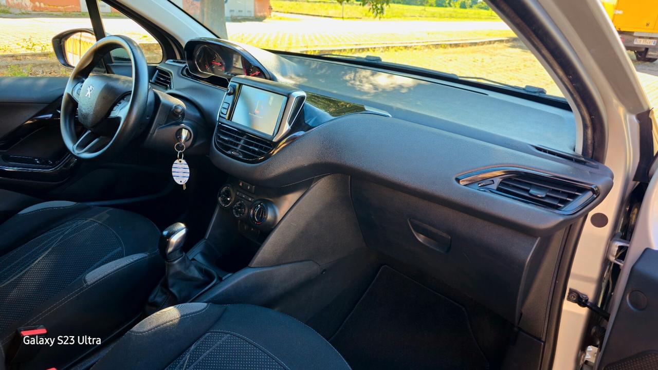 Peugeot 208 full optional Metano garantita 12 mesi