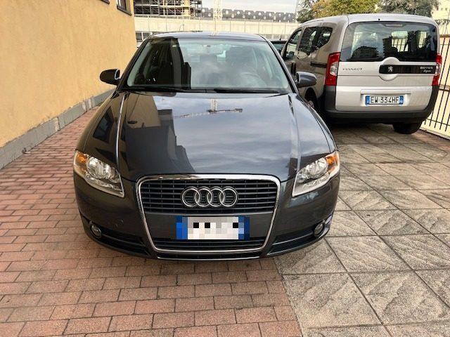 AUDI A4 2.0 20V