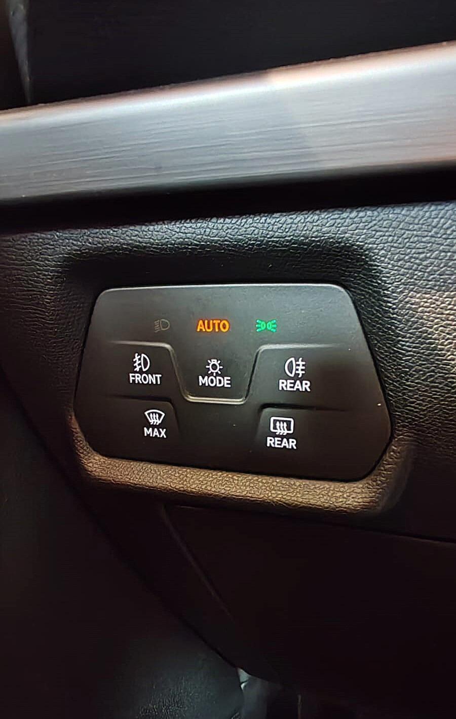 Seat Leon Sportstourer 1.5 eTSI 150 CV DSG FR