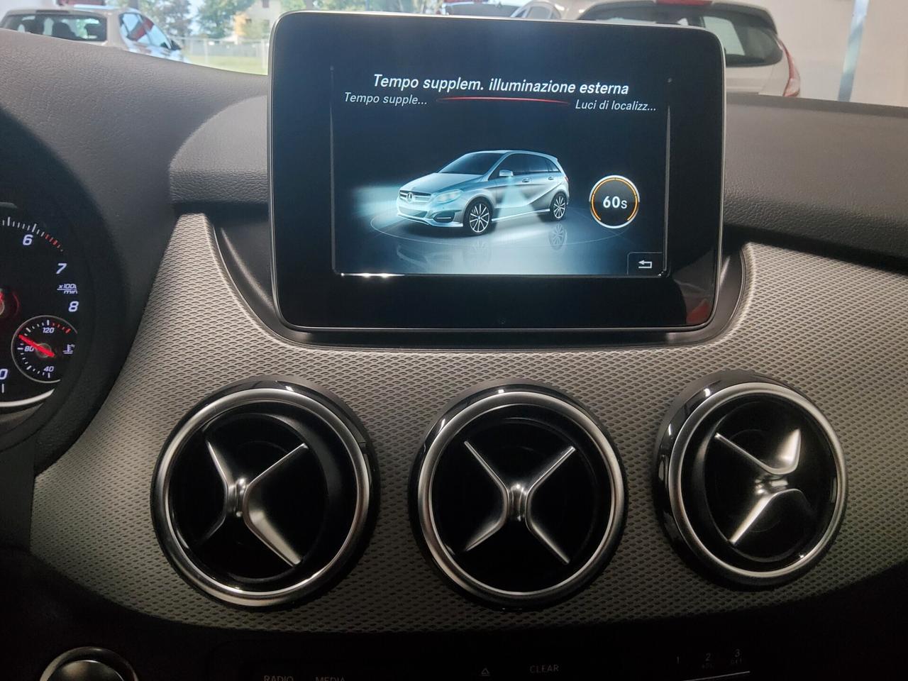 Mercedes-benz B 180 Premium