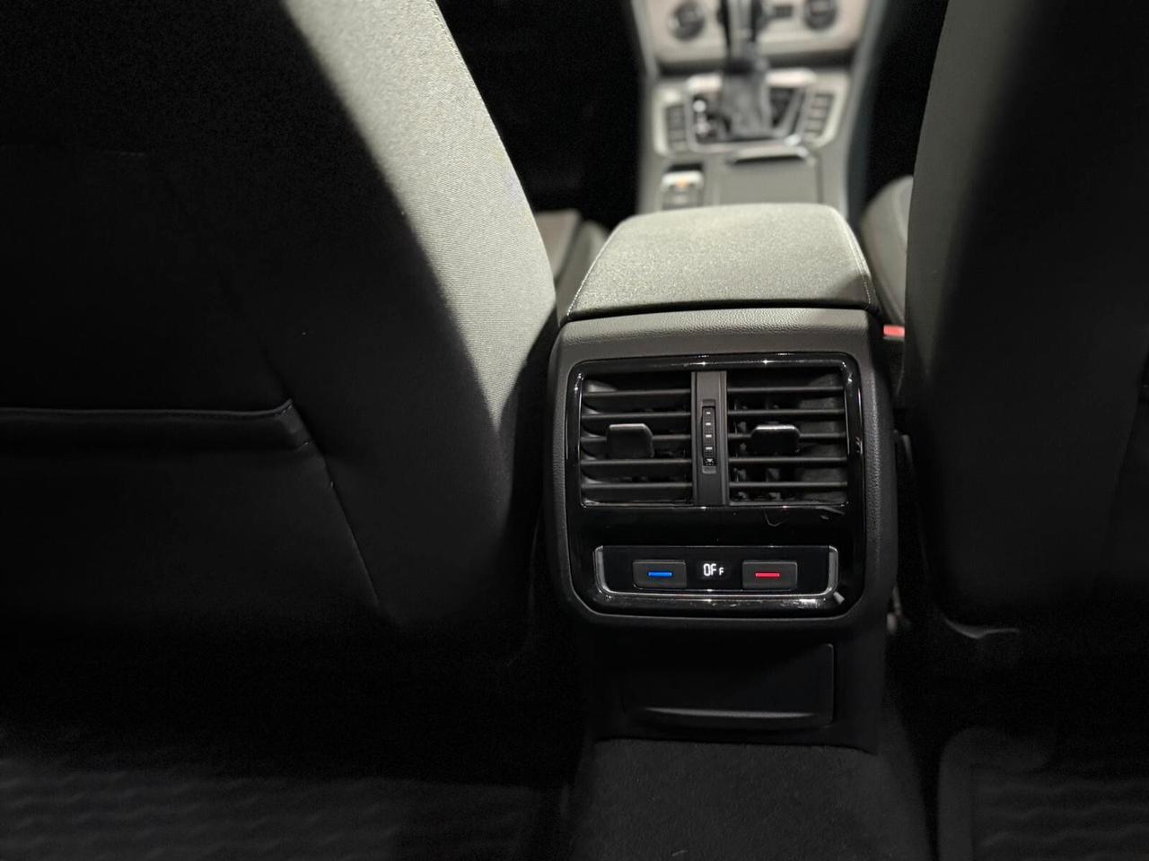 Volkswagen Passat Variant 2.0 TDI DSG Executive BlueMotion Tech.