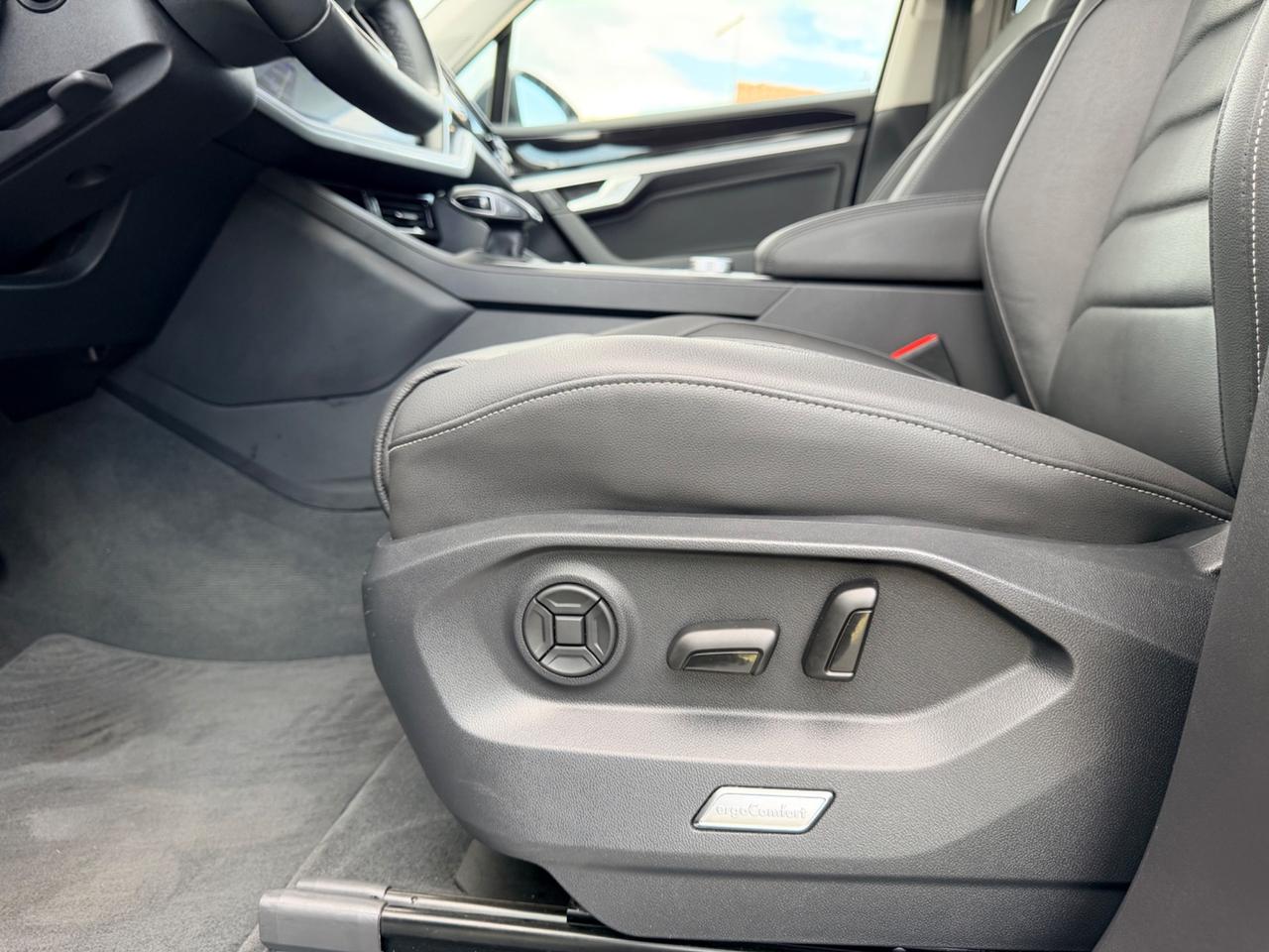 Volkswagen Touareg 3.0 V6 TDI SCR Elegance uni pro