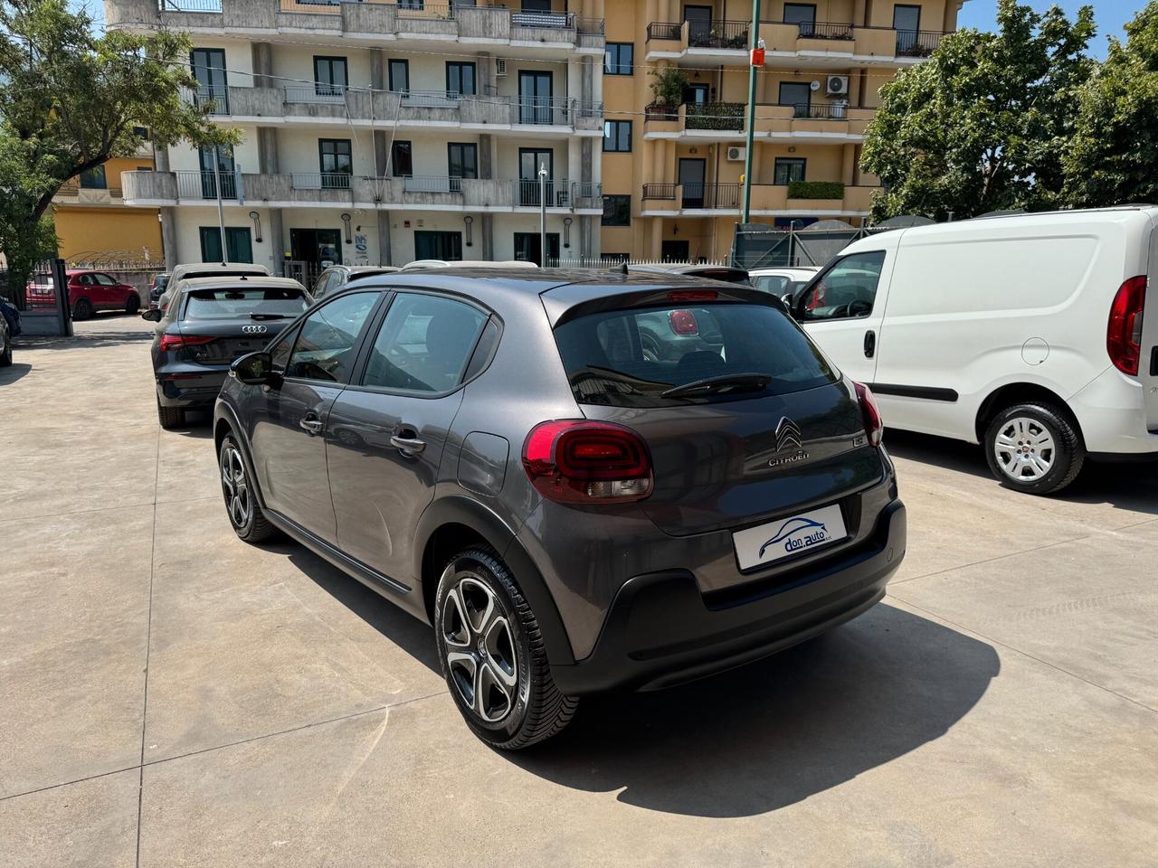 Citroen C3 1..5 100 cv Shine