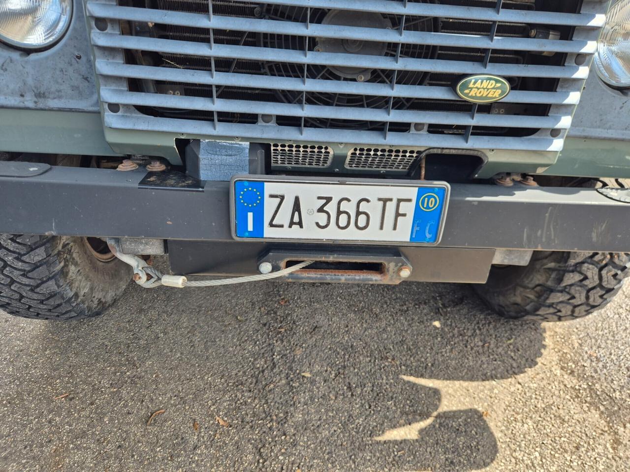Land Rover Defender 90 2.4 TD4 Station Wagon S