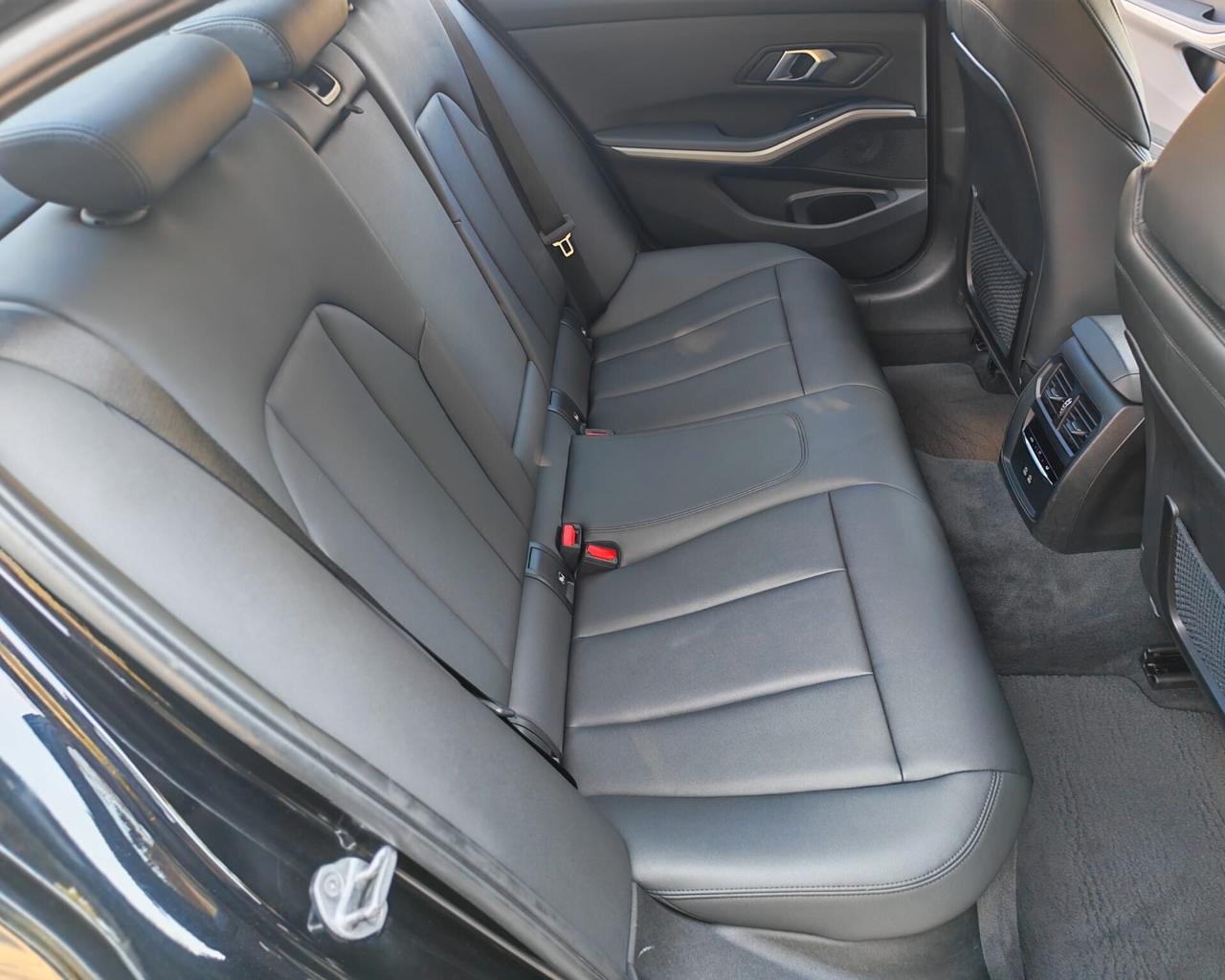 Bmw 318d 48V Business Advantage auto