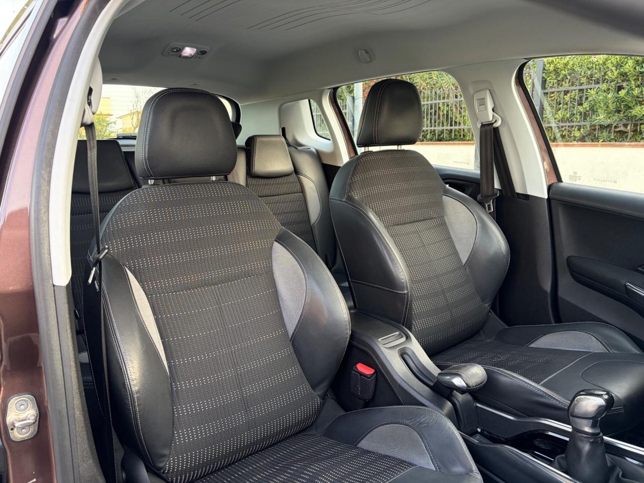 Peugeot 2008 serie 1.6 e-HDi 92 CV StopeStart Urban Cross Euro5B