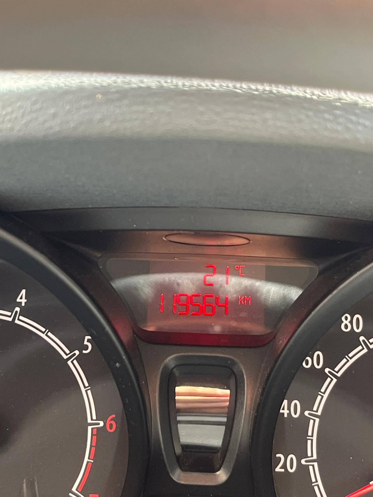 Ford Fiesta 1.2 Benzina - 82 CV - 5 porte Titanium - Anche Per Neopatentati
