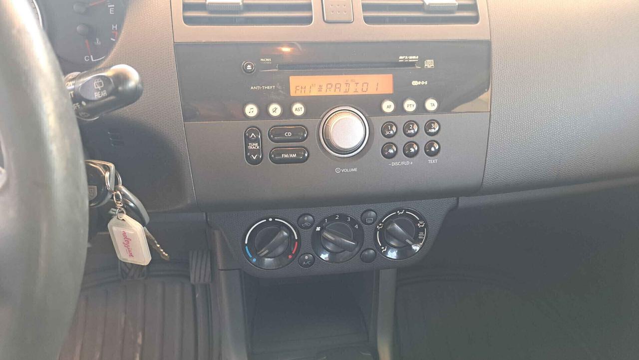 Suzuki Swift 1.3 4x4 5p. GL